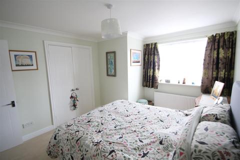 19 Angler Road, Salisbury, SP2 9PB