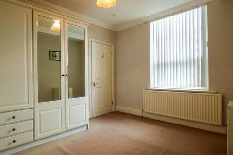 2 bedroom apartment to rent, Acland Hall, Lady Park Avenue, Bingley