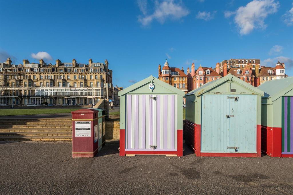 Beach Hut 121-1.jpg