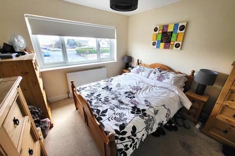 3 bedroom semi-detached house for sale - Brookdale Road, Rhyl