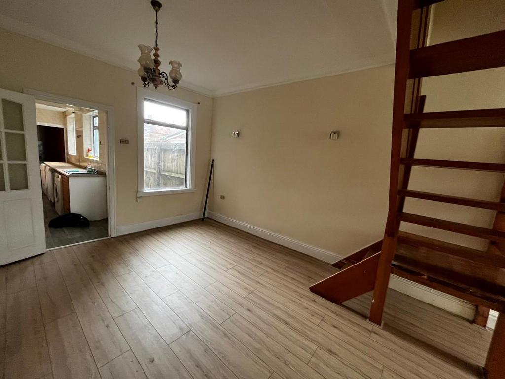 Living Dining Area3.jpg