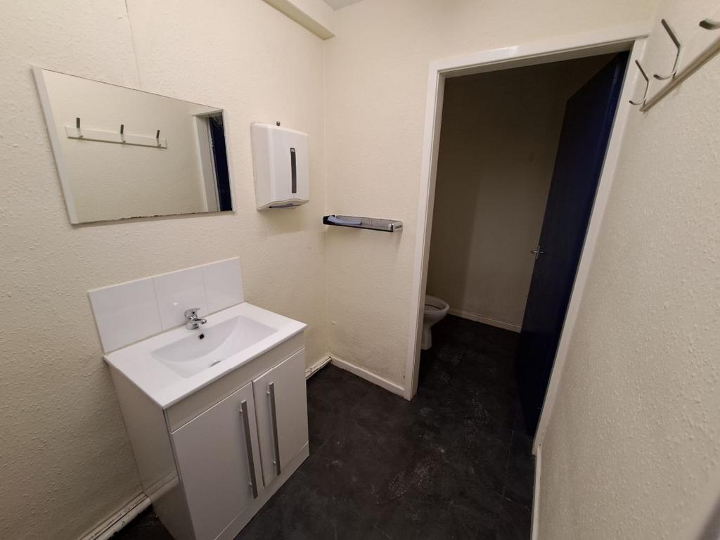Ground Floor Bathroom