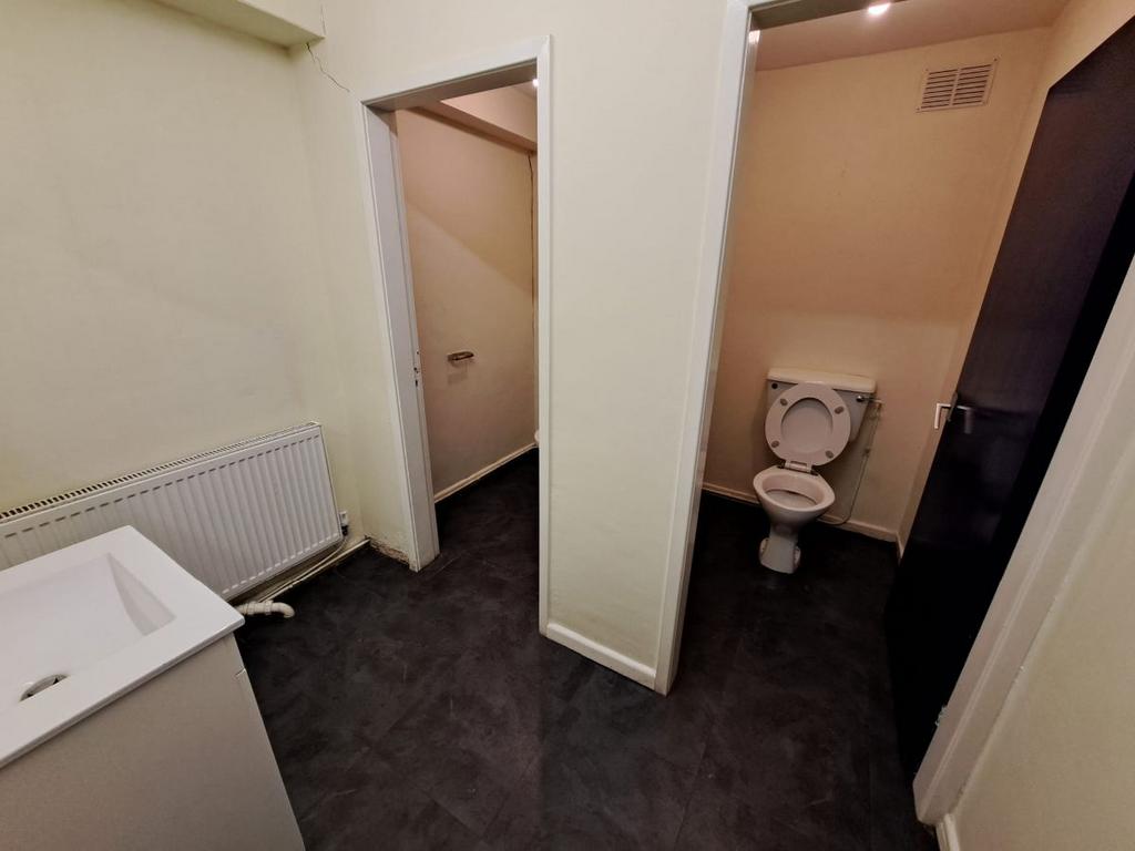 Ground Floor Bathroom