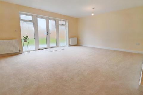 3 bedroom detached house for sale, St. Georges Road, Pakefield, Lowestoft