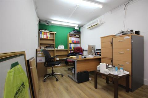 Office to rent - Waterfront House , Liberty Centre, Mount Place , Wembley, HA0 1TX,