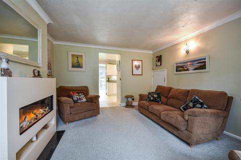 3 bedroom semi-detached house for sale, Ringwood Drive, North Baddesley, Hampshire