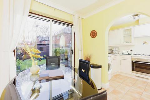 11 Balmoral Close, Tamworth, B79 8RF