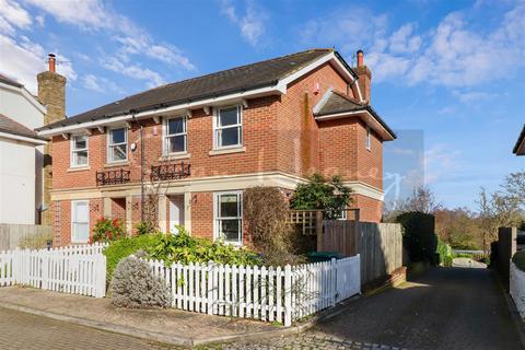 4 bedroom property for sale, Langley Row, Barnet EN5