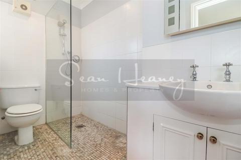 6 Langley Row, Barnet, EN5 4PB