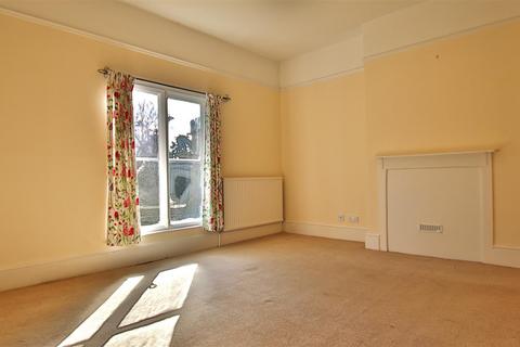 2 bedroom flat to rent, Church Street, Tewkesbury