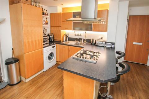 2 bedroom apartment for sale, The Square, Chatham Way, Hart Street, Brentwood