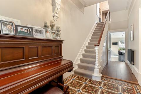 1 Crescent Parade, Ripon, HG4 2JE