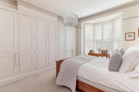 1 Crescent Parade, Ripon, HG4 2JE