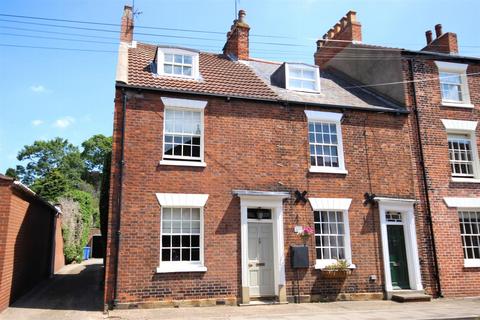 3 bedroom townhouse for sale, Walkergate, Beverley