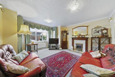 4 bedroom detached house for sale - Sharkham Court, Milton Keynes MK4