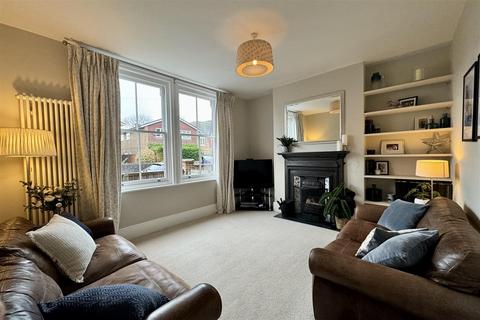 13 Wolseley Road, Godalming, GU7 3DX
