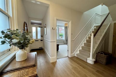13 Wolseley Road, Godalming, GU7 3DX