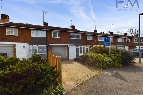3 bedroom end of terrace house for sale, Becket Gardens, Welwyn