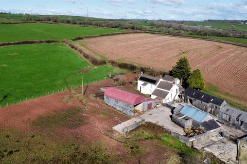 3 bedroom property with land for sale - Kidwelly