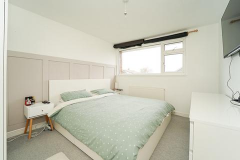 3 bedroom semi-detached house for sale - Wemberham Crescent, Yatton, Bristol, BS49