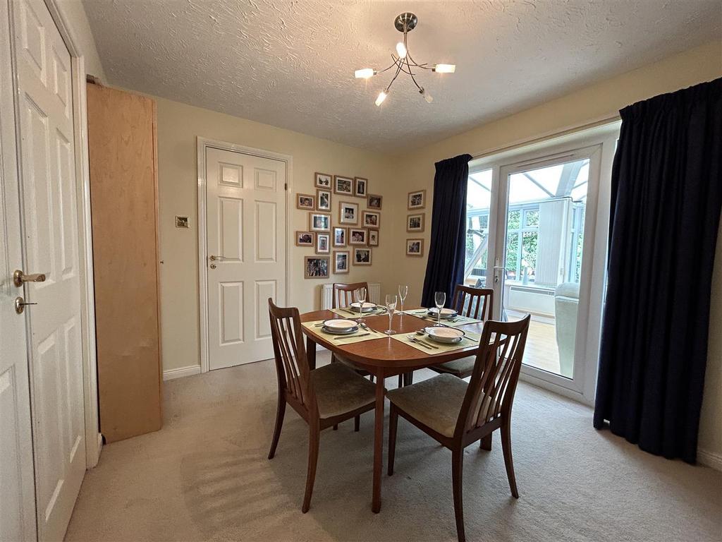 Dining Room 1.jpg