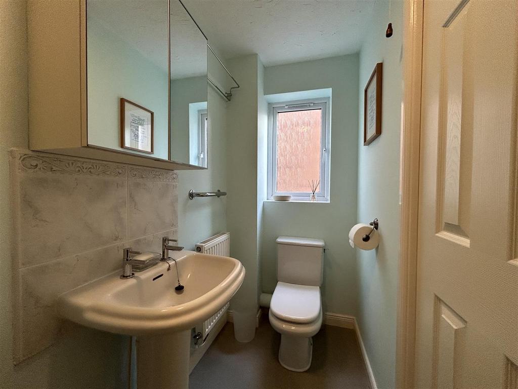 Ensuite (2).jpg