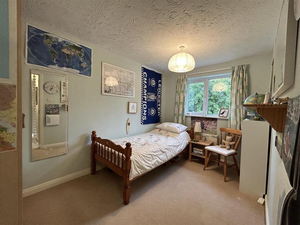 Bedroom 4.jpg