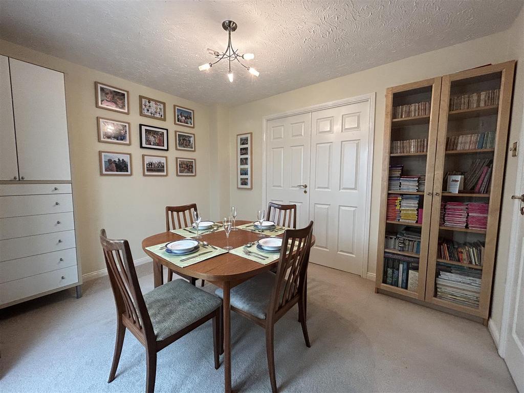 Dining Room 2.jpg