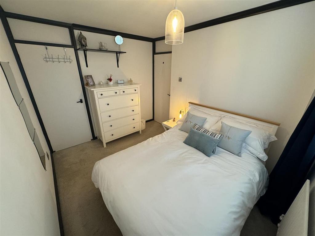 BEDROOM 3 B.jpg