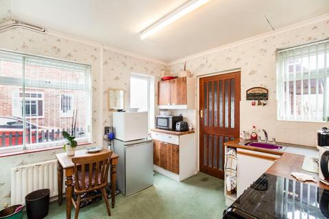 37 Ash Road, Harrogate, HG2 8EB