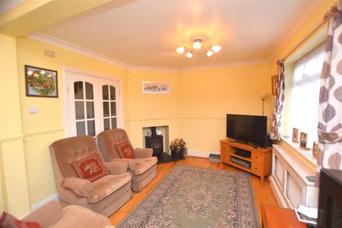 3 bedroom semi-detached house for sale, Gonville Avenue, Croxley Green