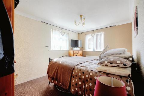 3 bedroom detached house for sale, Henry Street, Redhill, Nottingham