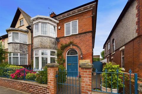 4 bedroom semi-detached house for sale, The Avenue, Whitley Bay