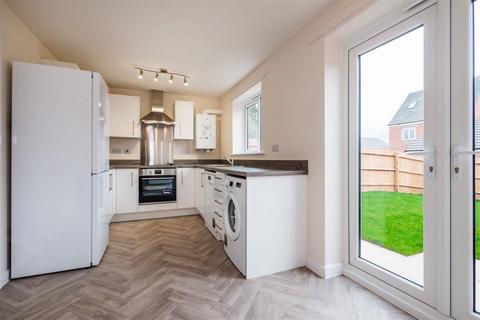 3 bedroom semi-detached house to rent - Foxfields, Stoke-on-Trent