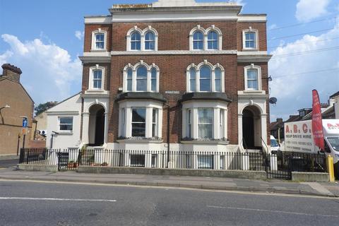 2 bedroom apartment to rent - Darnley Road, Gravesend