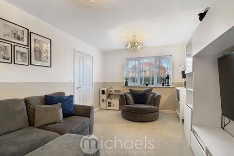14 Evans Way, Witham, CM8 2FX