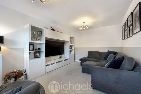 14 Evans Way, Witham, CM8 2FX