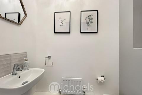 14 Evans Way, Witham, CM8 2FX