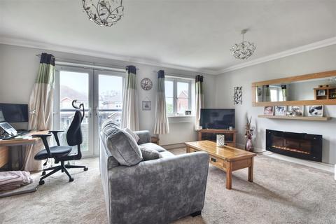 4 bedroom terraced house for sale, Hastings Road, Bexhill-On-Sea