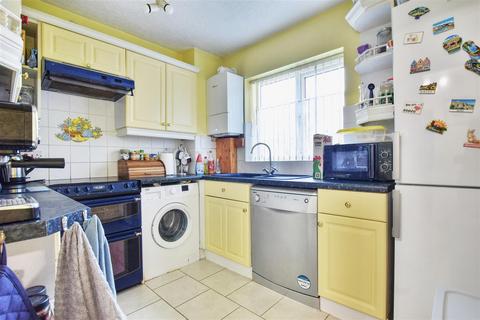 2 bedroom flat for sale, Hastings Road, Bexhill-On-Sea