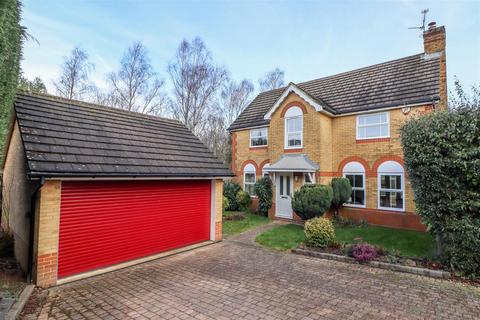70 Earles Meadow, Horsham, RH12 4HR