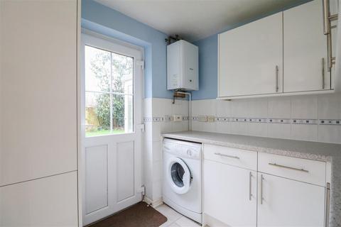 70 Earles Meadow, Horsham, RH12 4HR