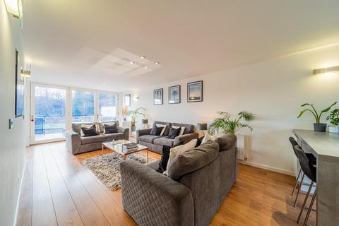 4 bedroom terraced house for sale, Axwell Park, Blaydon-On-Tyne