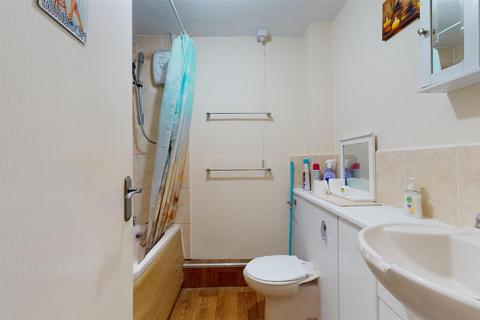 1 bedroom flat for sale, Langton Way, St. Annes Park, Bristol