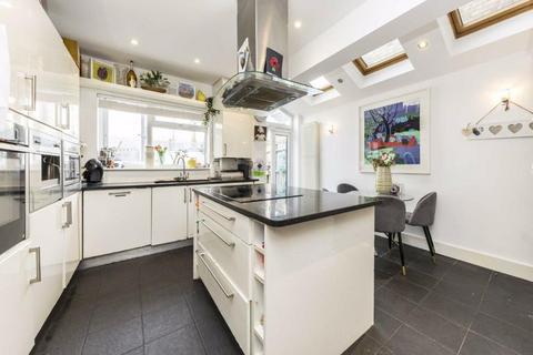 5 bedroom terraced house to rent, Overdale Road, Ealing, W5
