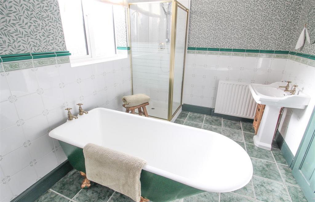 Bath b.jpg