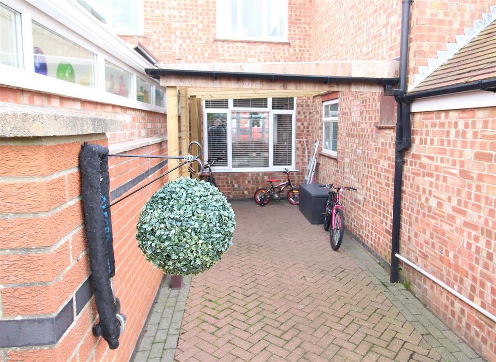 Rear garden c.jpg