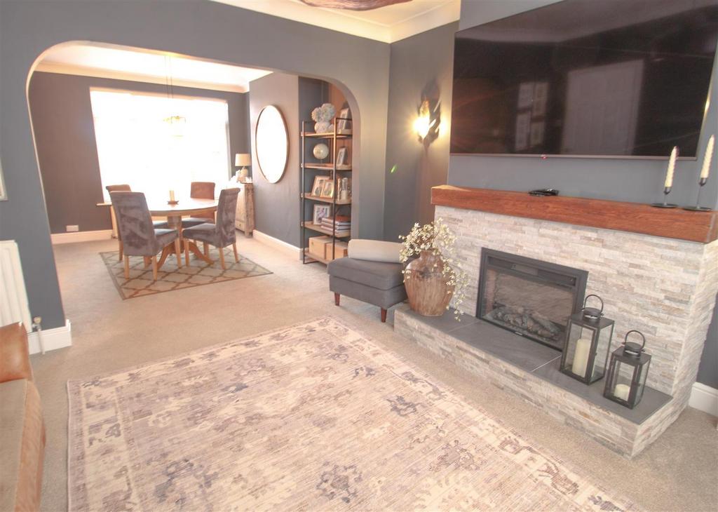 Lounge b.jpg