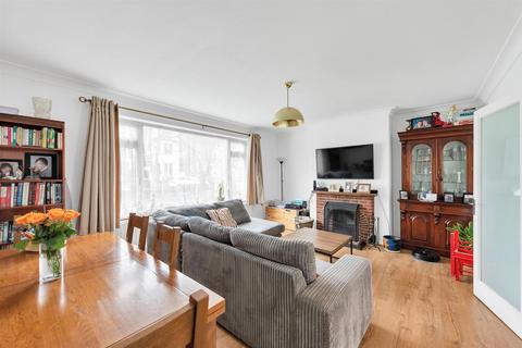 3 bedroom apartment for sale - Blyth Road, Bromley, BR1