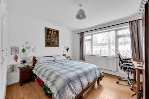 3 bedroom apartment for sale - Blyth Road, Bromley, BR1